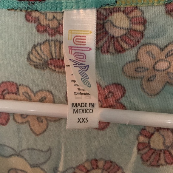 XXS Blue/Red Tulip LuLaRoe Classic Tee - NWOT - Picture 2 of 5